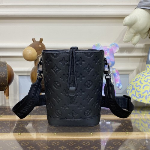 Louis Vuitton M82248 Noe Sling bag in Black Calf leather